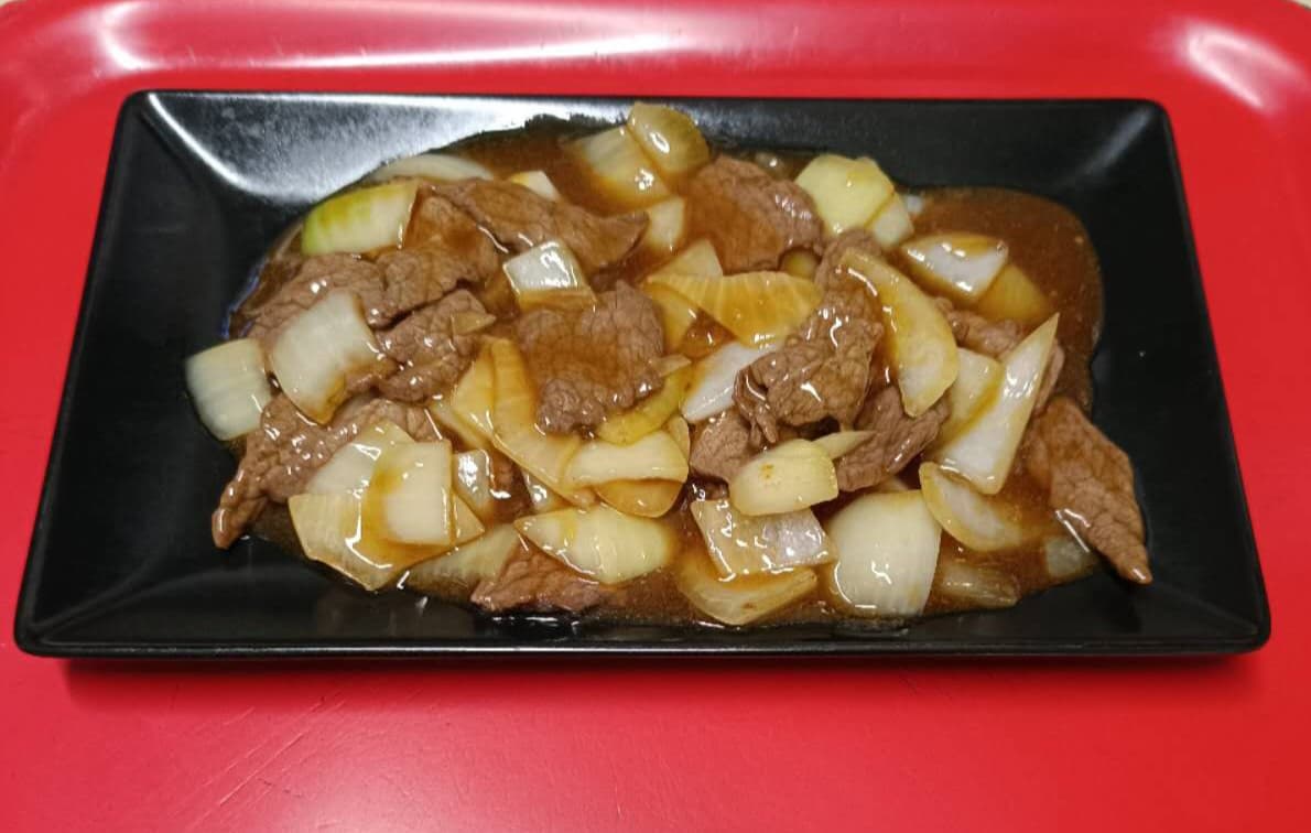 Manzo con cipolla