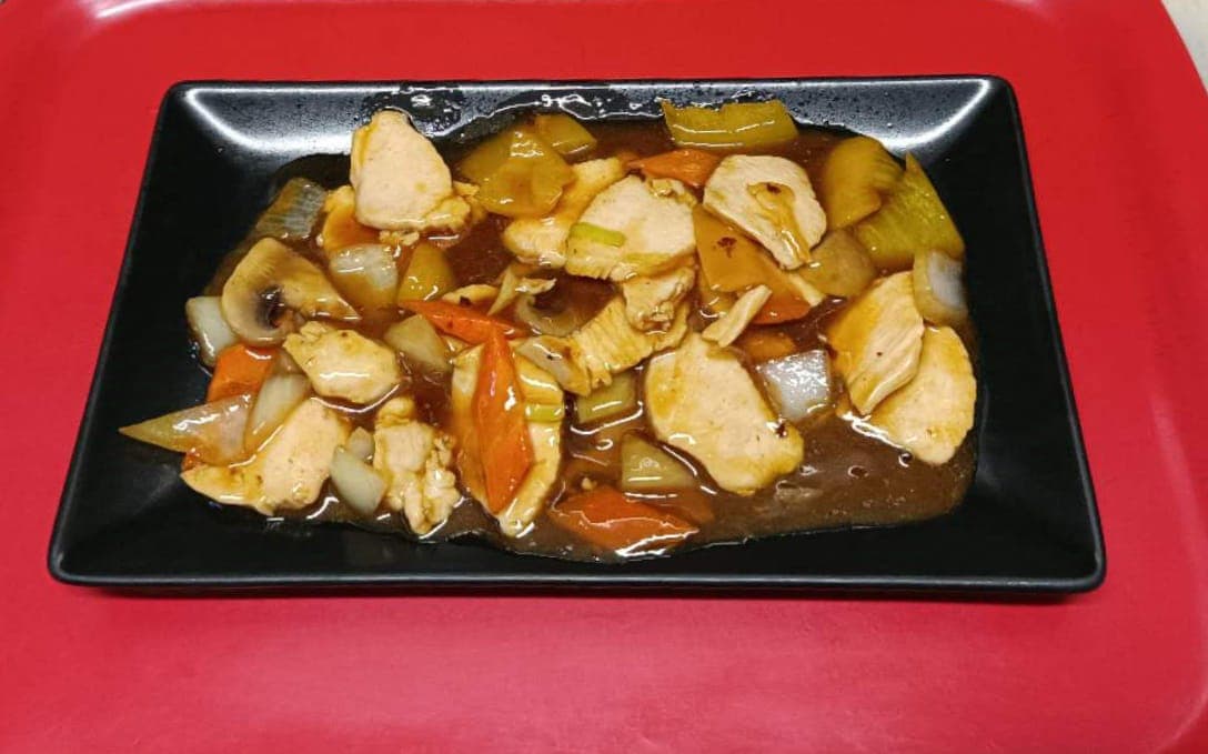 Pollo con verdure miste