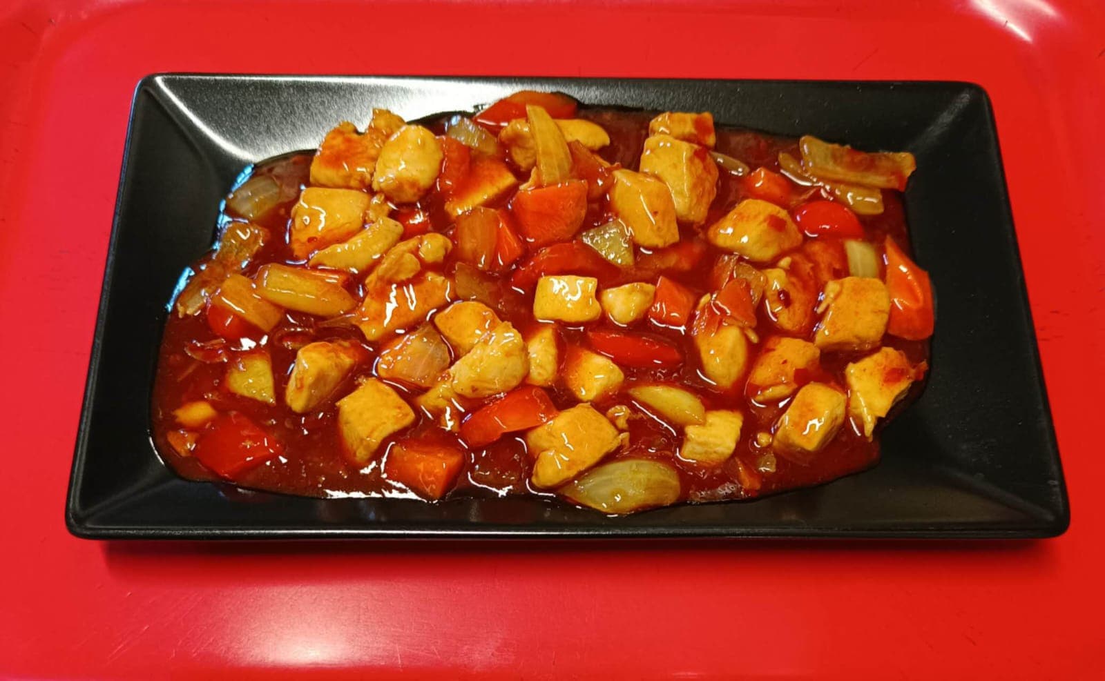 Pollo con salsa piccante